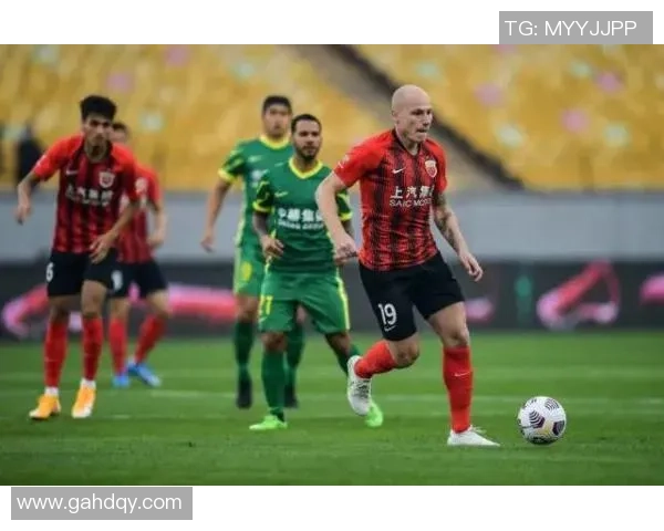 南京足球队强势领跑精英赛积分榜积80分展现冠军实力