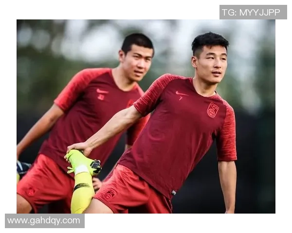 杭州足球队技术争议引发热议球迷与专家各执己见探讨战术选择 杭州足球队技术争议引发热议球迷与专家各执己见探讨战术选择