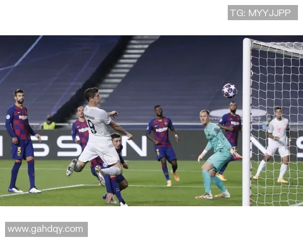 足球明星意外踏上神秘小岛探险之旅揭开隐藏的秘密与挑战 足球明星意外踏上神秘小岛探险之旅揭开隐藏的秘密与挑战