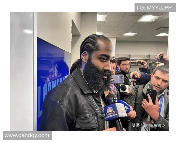 足球明星联手哈登共创传奇时刻引发全球关注与热议 足球明星联手哈登共创传奇时刻引发全球关注与热议