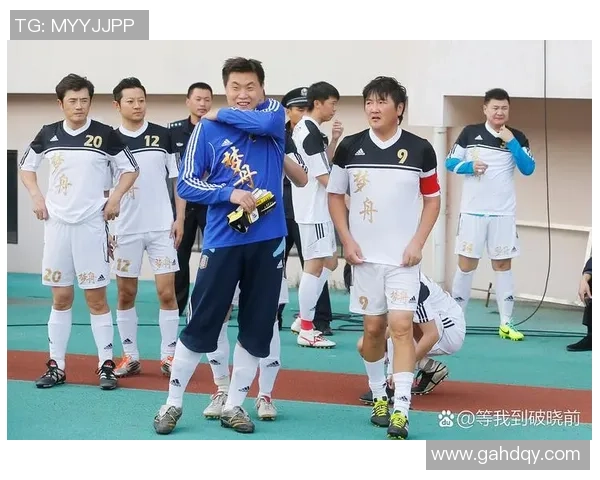 武汉足球队荣登足球团队协作排行榜第三名展现出色团队精神与实力